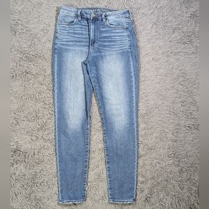 American Eagle Jeans Super High Rise Jegging  Women's 6 Medium Wash Denim